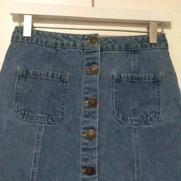 Last chance- FOREVER 21 - BUTTON FRONT DENIM MINI SKIRT - Picture 3 of 7